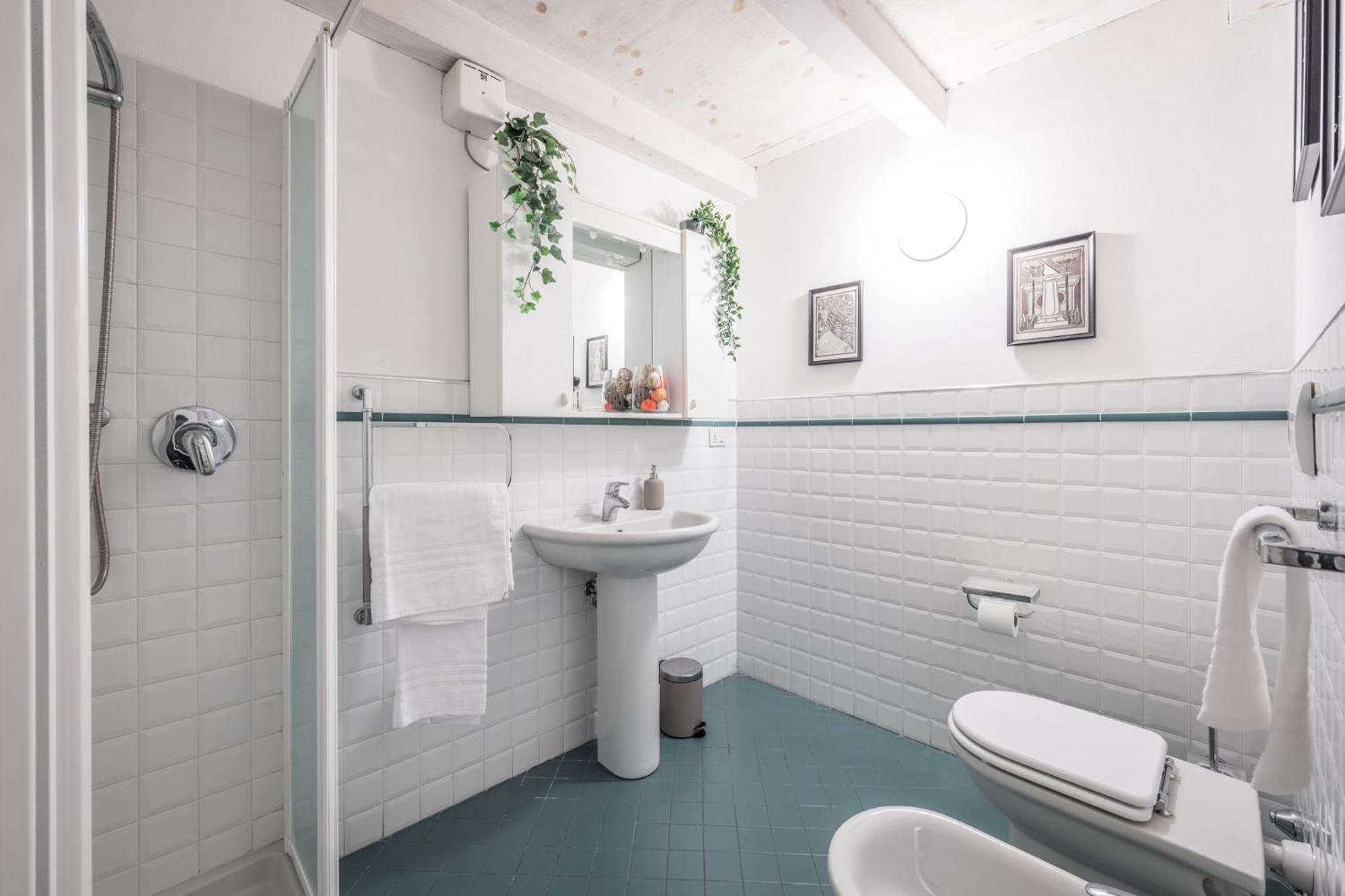 Ab Plus - Via Santo Stefano 62 Bologna Eksteriør bilde
